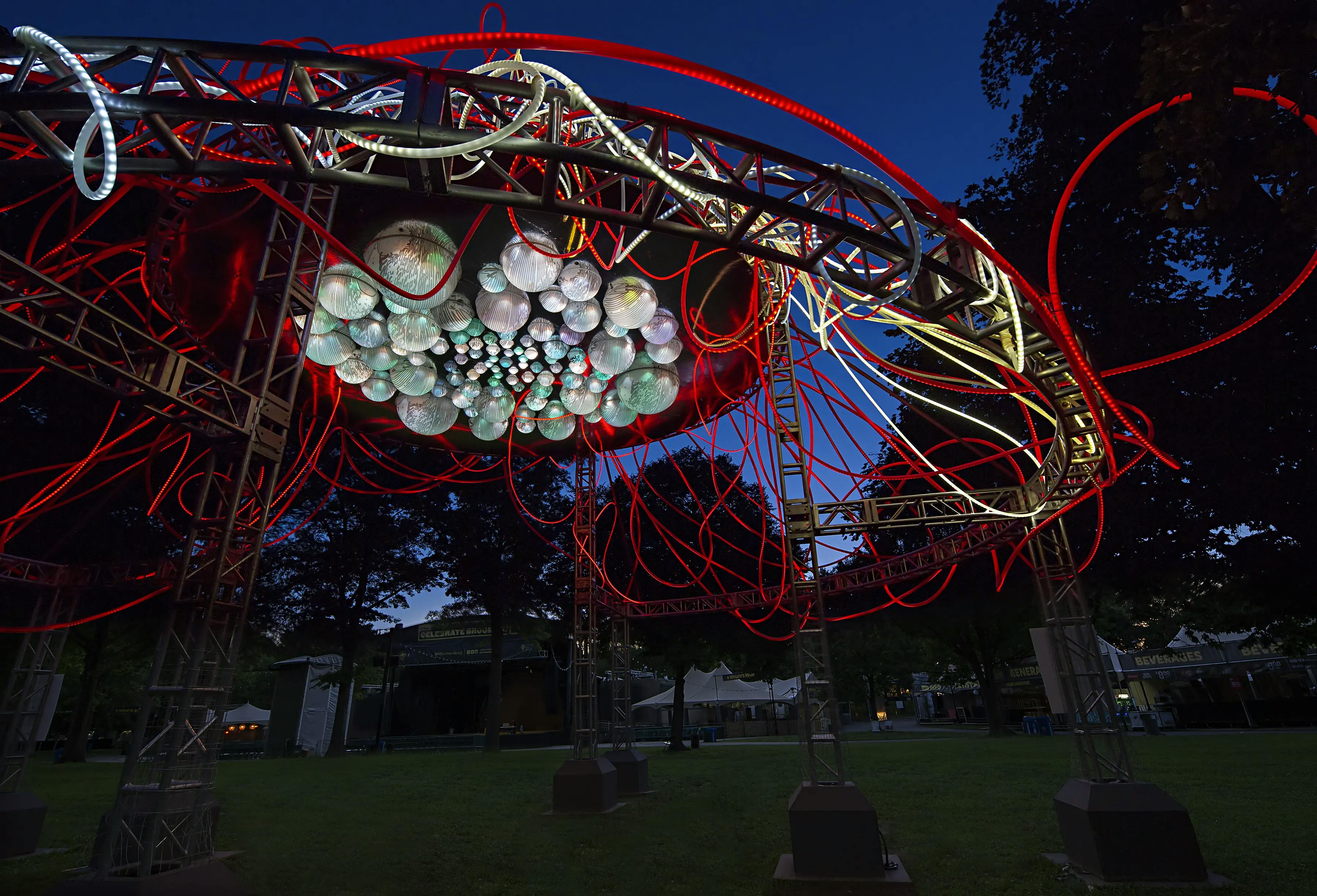 Grimanesa Amoros HEDERA light installation